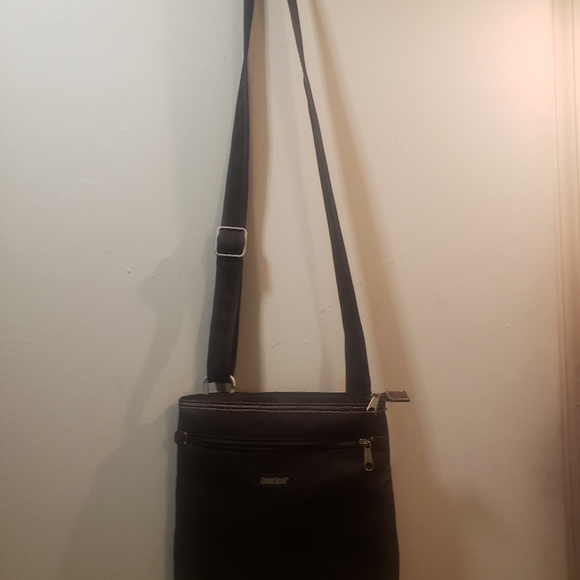 Guide Gear Concealed Carry Crossbody Brown - Picture 4 of 9